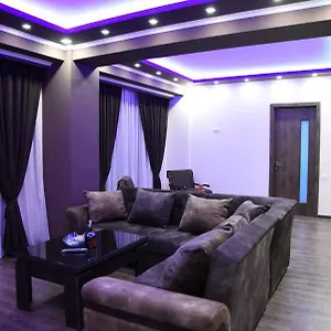 luxury-apartment-in-old-tbilisi-0103.alltbilisihotels.com/